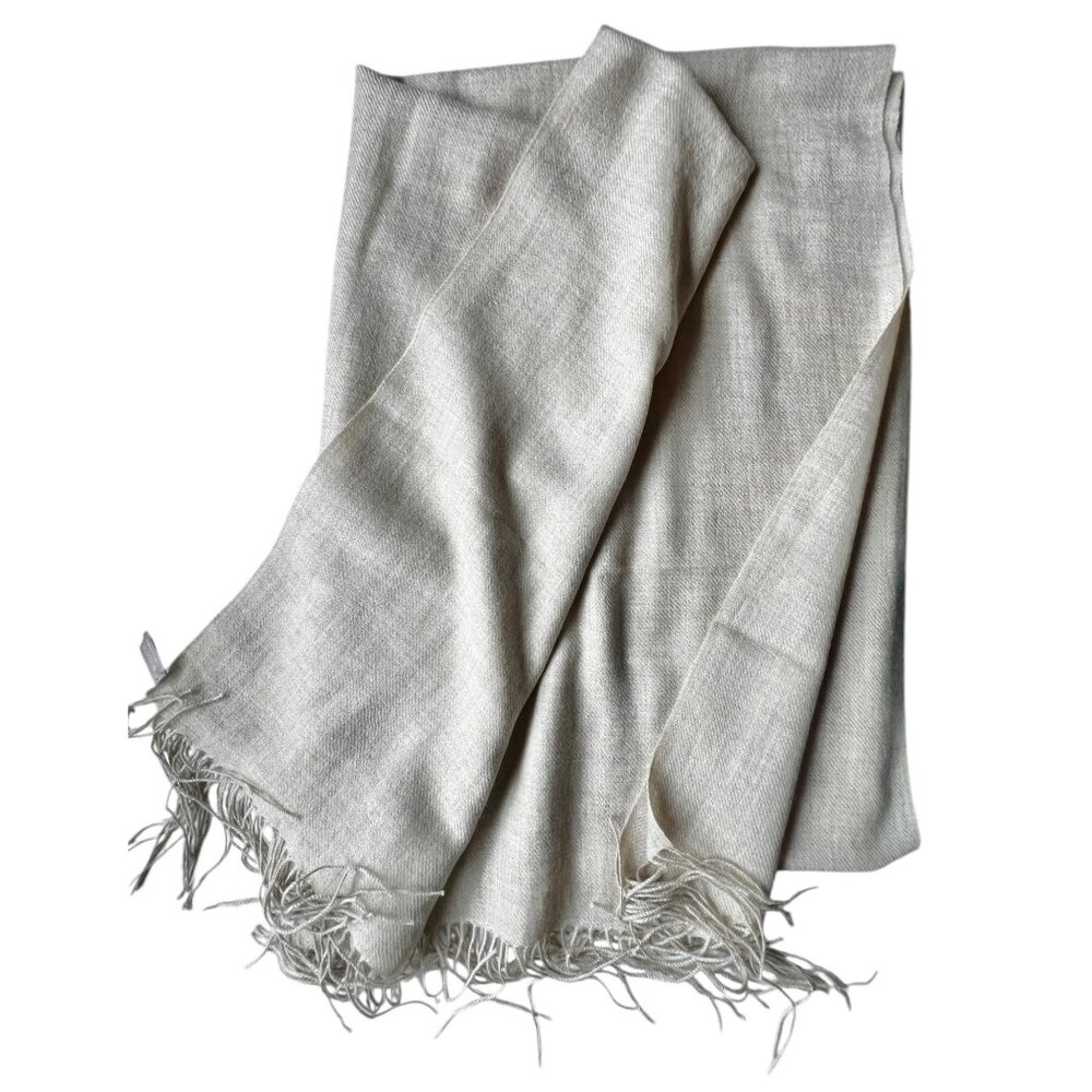 Nordstroms Soft Beige Cashmere Scarf With Fringe Edges